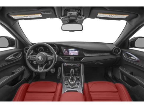 Used 2024 Alfa Romeo Giulia Veloce RWD image 11