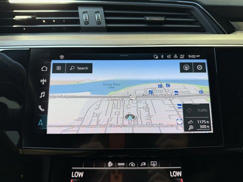 Used 2024 Audi Q8 e-tron Premium Plus w/ Premium Plus Package AWD/4WD image 24