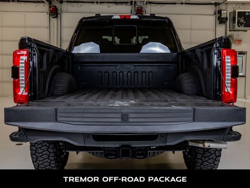 Used 2025 Ford F250 Lariat w/ Lariat Ultimate Package AWD/4WD image 9