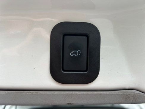 Used 2017 Toyota Sienna XLE Premium image 37