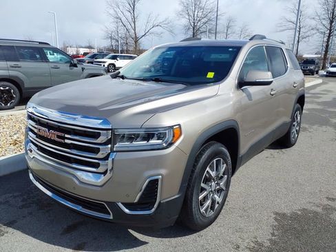Used 2022 GMC Acadia SLE FWD image 1