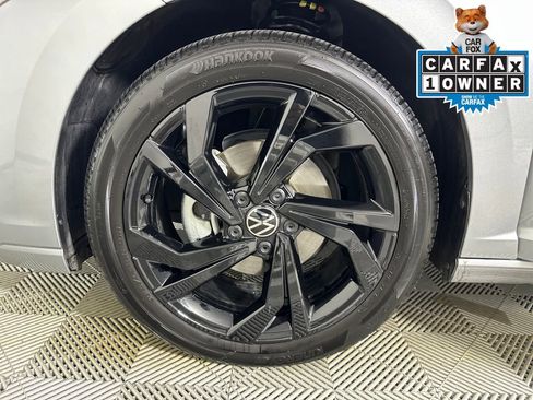 Used 2025 Volkswagen Jetta SE image 28