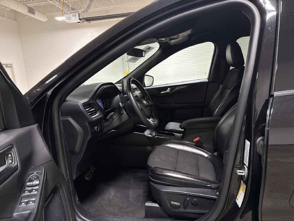 Used 2024 Ford Escape ST-Line AWD/4WD image 19
