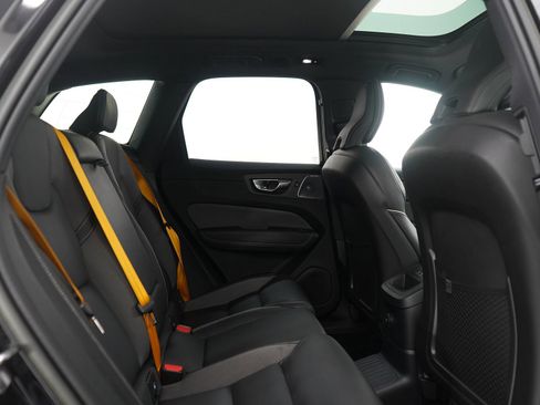 Used 2023 Volvo XC60 T8 Polestar image 12