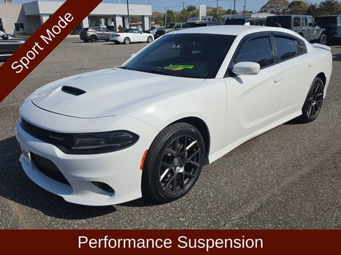 Used 2019 Dodge Charger GT RWD image 4