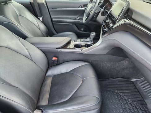 Used 2024 Toyota Camry XSE FWD image 11