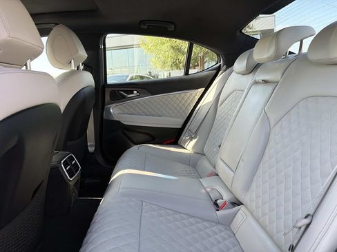 Certified 2025 Genesis G70 3.3T Advanced w/ Sport Prestige Package RWD image 18