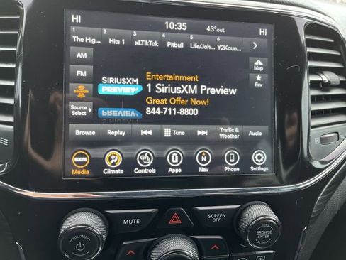 Used 2022 Jeep Grand Cherokee Laredo X image 14