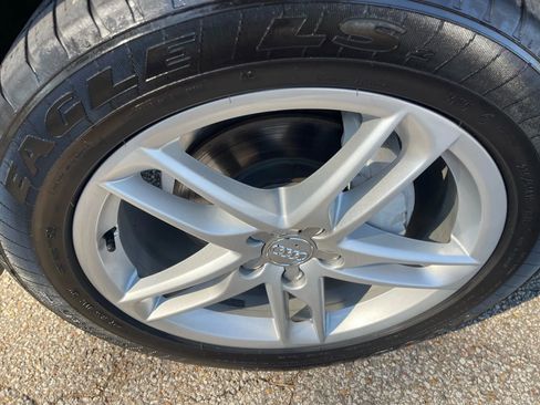 Used 2017 Audi Q5 2.0T Premium Plus w/ Technology Package image 9