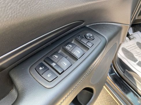 Used 2023 Dodge Durango SXT w/ Quick Order Package 2BK AWD/4WD image 17