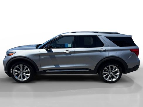 Certified 2023 Ford Explorer Platinum w/ Technology Package AWD/4WD image 2