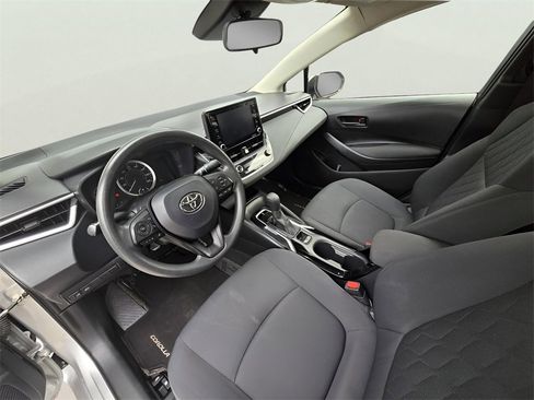 Used 2022 Toyota Corolla LE image 27