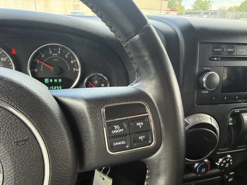 Used 2011 Jeep Wrangler Sport AWD/4WD image 13
