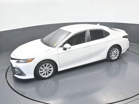Used 2024 Toyota Camry LE image 46