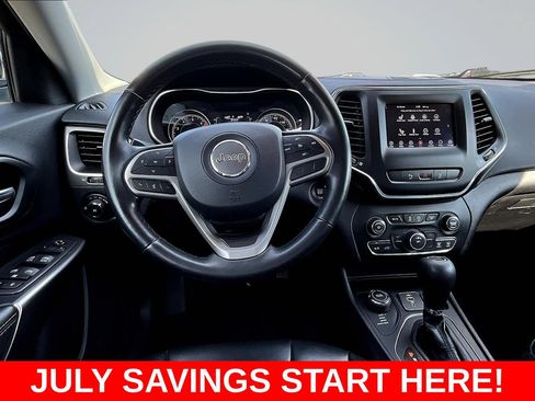 Used 2021 Jeep Cherokee Latitude Plus AWD/4WD image 11