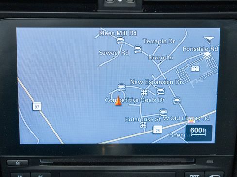 Used 2018 Porsche 911 Targa 4 GTS image 17