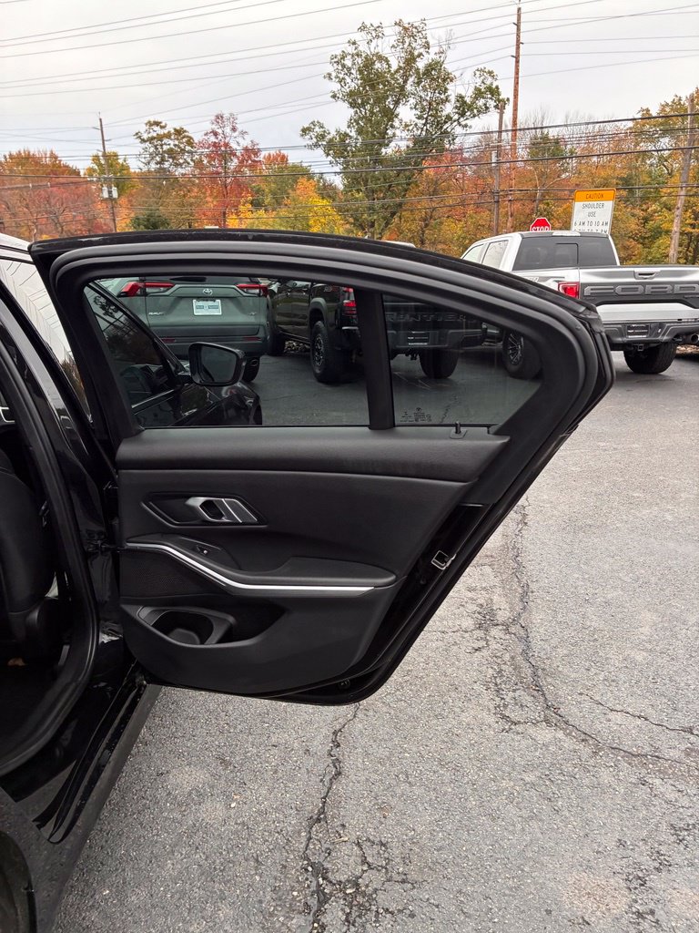 Used 2022 BMW 330i xDrive Sedan w/ Driving Assistance Package AWD/4WD image 23