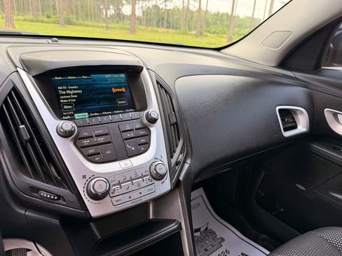 Used 2017 Chevrolet Equinox LT w/ Convenience Package FWD image 16
