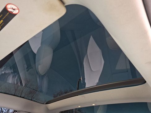 Used 2018 Tesla Model 3 Long Range image 14