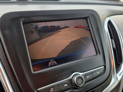 Used 2021 Chevrolet Equinox LS FWD image 14