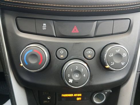 Used 2018 Chevrolet Trax LS FWD image 20