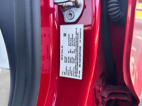 Used 2023 Tesla Model 3 Standard Range image 24