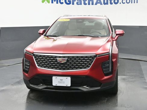 Certified 2025 Cadillac XT4 Premium Luxury w/ Technology Package AWD/4WD image 5