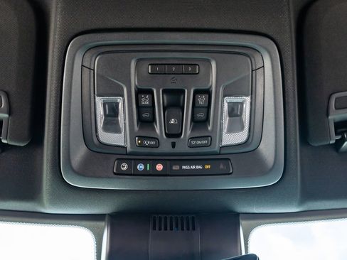 Used 2025 GMC Sierra 1500 AT4 w/ AT4 Premium Package AWD/4WD image 29