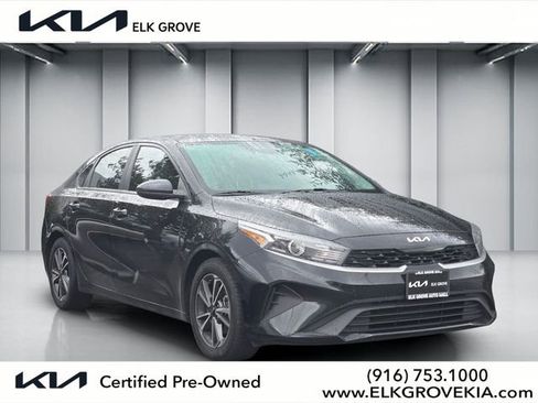 Used 2022 Kia Forte LXS image 1