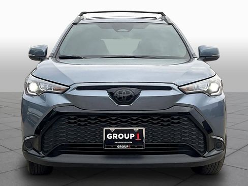 Used 2024 Toyota Corolla Cross SE image 4