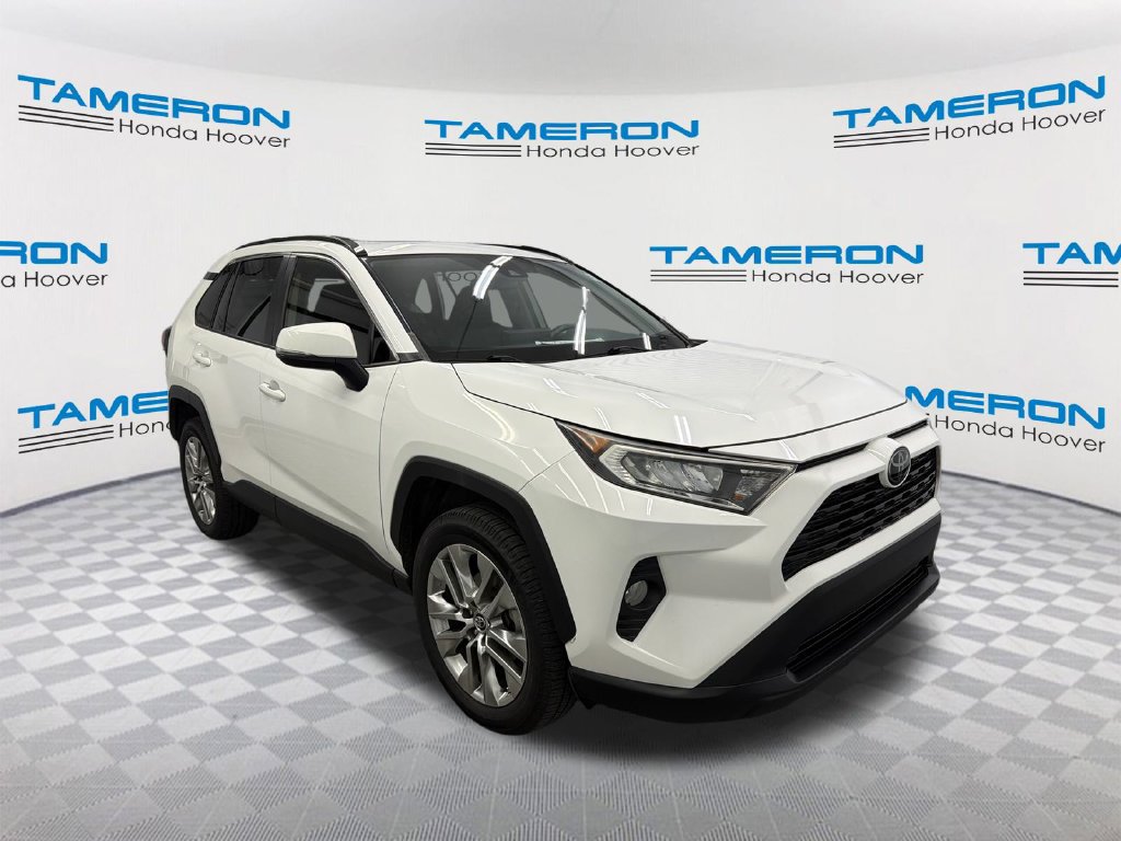 Used 2019 Toyota RAV4 XLE Premium FWD image 7