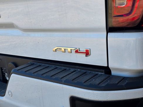 Used 2024 GMC Sierra 1500 AT4 w/ Technology Package image 8