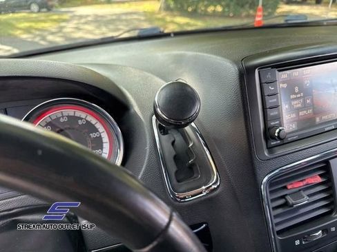 Used 2019 Dodge Grand Caravan SXT image 44