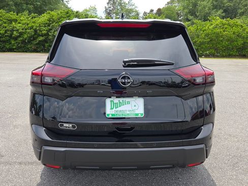 New 2026 Nissan Rogue SV FWD image 9