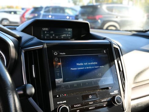 Used 2017 Subaru Impreza 2.0i Limited image 20