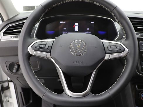 Used 2024 Volkswagen Tiguan S image 15