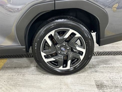 Certified 2025 Subaru Forester Limited w/ Popular Package image 11