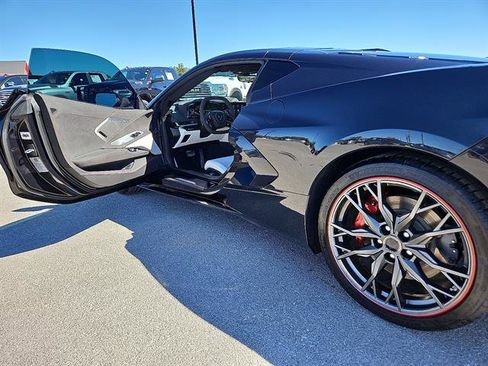 Used 2023 Chevrolet Corvette Stingray Premium Cpe w/ Z51 Performance Package image 11