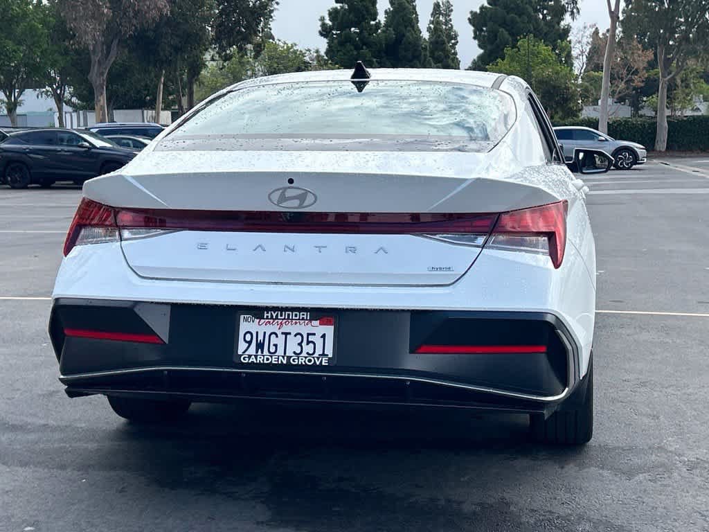 Used 2025 Hyundai Elantra Limited FWD image 5