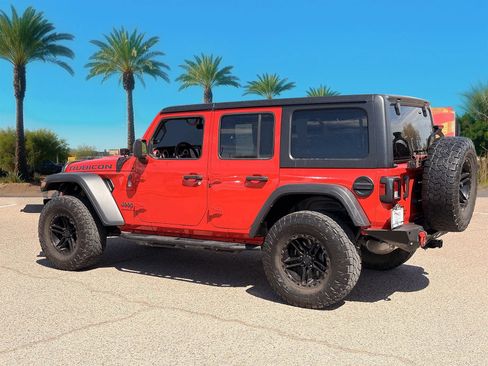 Used 2023 Jeep Wrangler Unlimited Rubicon w/ Cold Weather Group AWD/4WD image 3