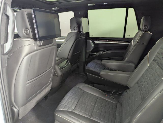 Used 2026 Cadillac Escalade Platinum Sport w/ LPO, ONYX Package AWD/4WD image 17