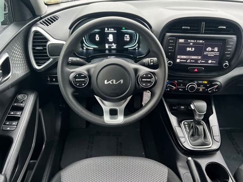 Used 2024 Kia Soul LX w/ Option Group 015 image 14