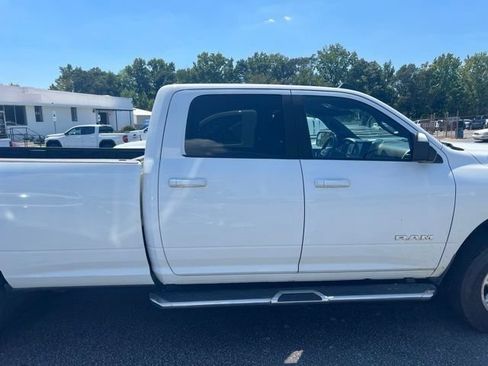 Used 2022 RAM 2500 Big Horn AWD/4WD image 4
