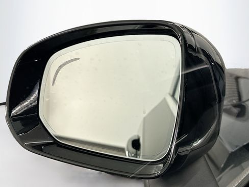 Used 2024 Volvo XC90 B5 Core w/ Climate Package image 16