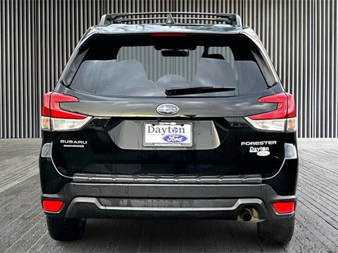 Used 2020 Subaru Forester Premium image 4