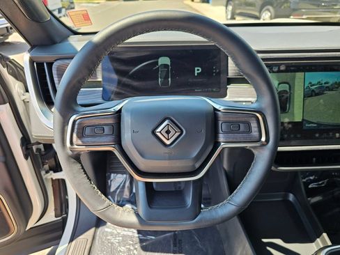 Used 2025 Rivian R1S Adventure AWD/4WD image 26