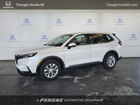 Used 2023 Honda CR-V LX image 1