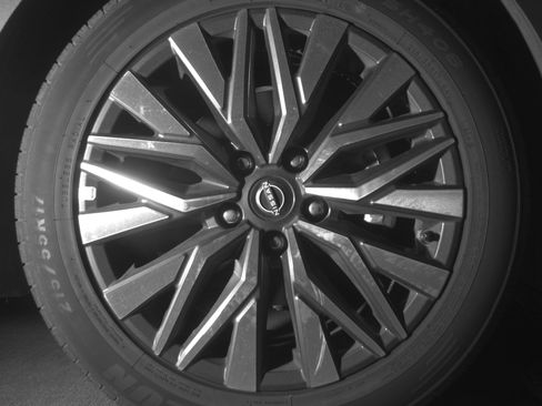 Used 2025 Nissan Altima 2.5 SV image 13