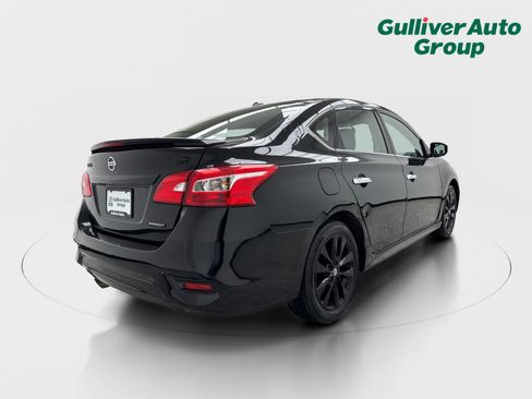 Used 2018 Nissan Sentra SR w/ SR Midnight Edition Package FWD image 8