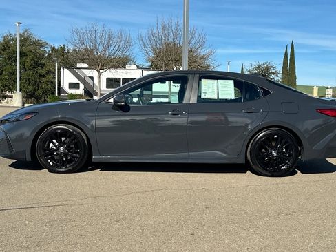 Certified 2025 Toyota Camry SE w/ Convenience Package image 8